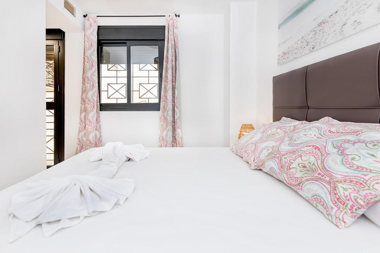Appartement Maba/Private Backyard/Walk To Downtown/Large Smart Tv à Málaga Extérieur photo